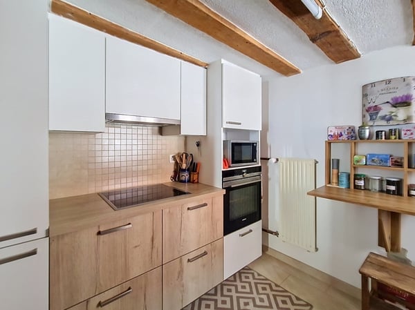 Grône, maison de 4.5 pièces de 151 m2 avec extérieures verdoyant et 2 places de parc 6