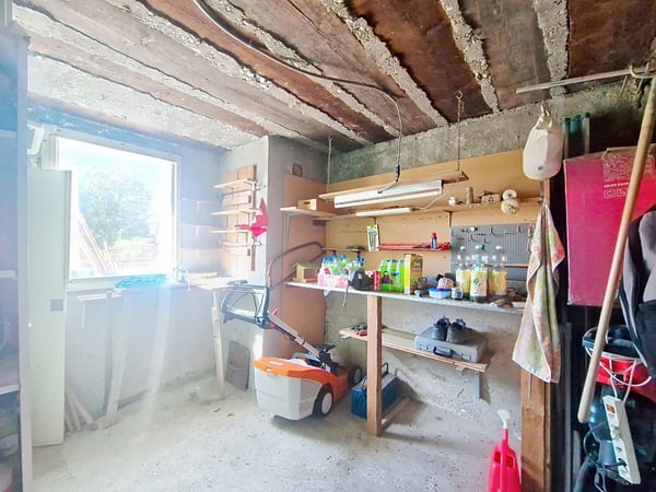 Grône, maison de 4.5 pièces de 151 m2 avec extérieures verdoyant et 2 places de parc 17