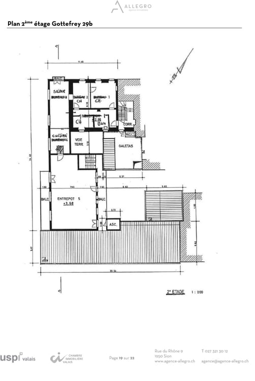 Saxon, lot de 2 immeubles de rendement, 11 appartements, 1 restaurant, 1 commerce, 9 pl. de parc 17