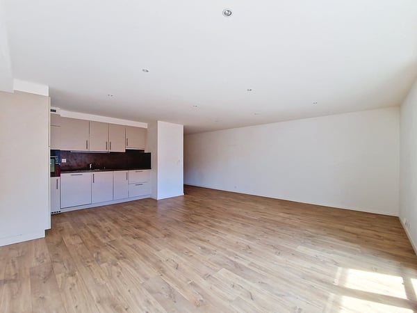 Grône, appartement de 2.5 pièces avec grand balcon et place de parc 6