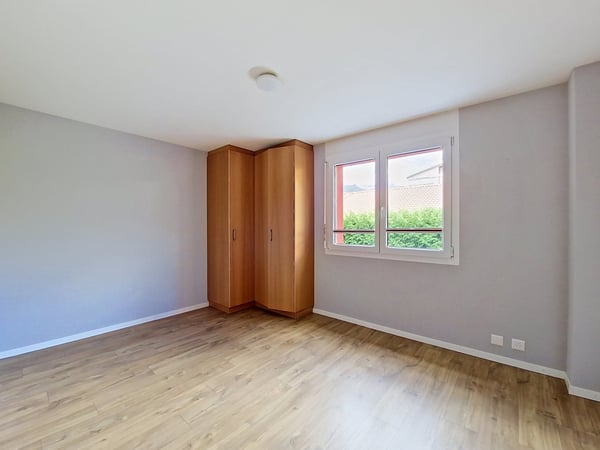 Grône, appartement de 2.5 pièces avec grand balcon et place de parc 11