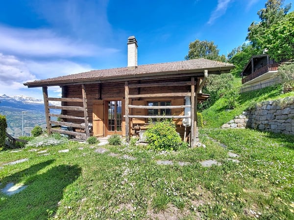 Daillet (Grône), chalet coup de cœur de 99 m² alliant charme et authenticité à 10 minutes de Nax. 18