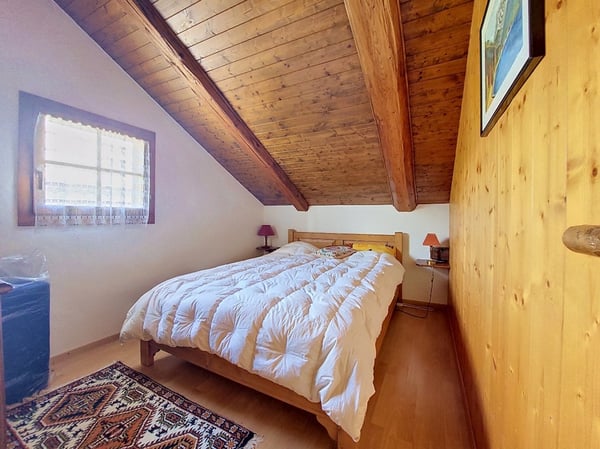 Daillet (Grône), chalet coup de cœur de 99 m² alliant charme et authenticité à 10 minutes de Nax. 11
