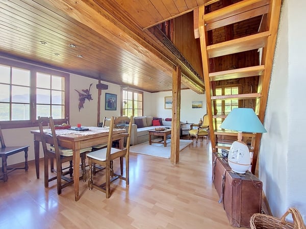Daillet (Grône), chalet coup de cœur de 99 m² alliant charme et authenticité à 10 minutes de Nax. 4