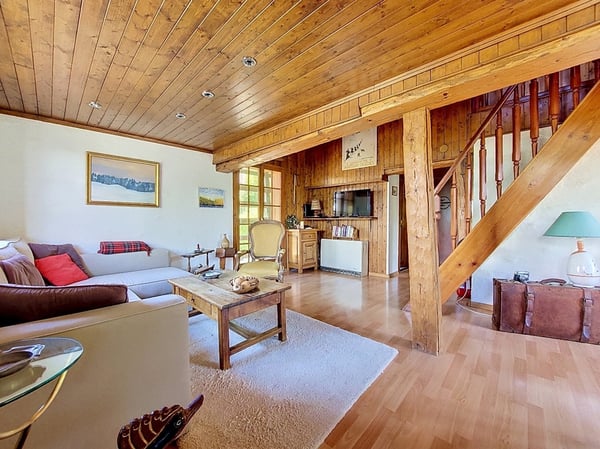 Daillet (Grône), chalet coup de cœur de 99 m² alliant charme et authenticité à 10 minutes de Nax. 3