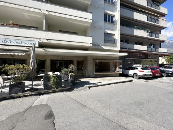 Sierre, local commercial avec sous-sol de 30 m2 aménageable sur demande au cœur de la ville 1