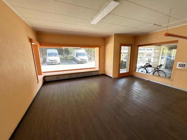Sierre, local commercial avec sous-sol de 30 m2 aménageable sur demande au cœur de la ville 4