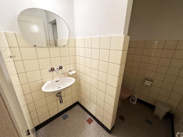 Sierre, local commercial avec sous-sol de 30 m2 aménageable sur demande au cœur de la ville 12