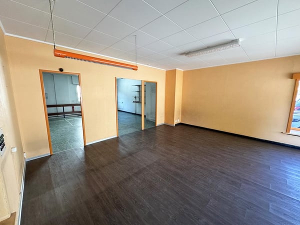 Sierre, local commercial avec sous-sol de 30 m2 aménageable sur demande au cœur de la ville 6