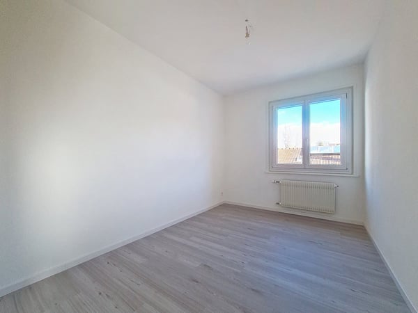 Sion, appartement de 3.5 pièces moderne de 80 m2 avec balcon au sud et place de parc 11