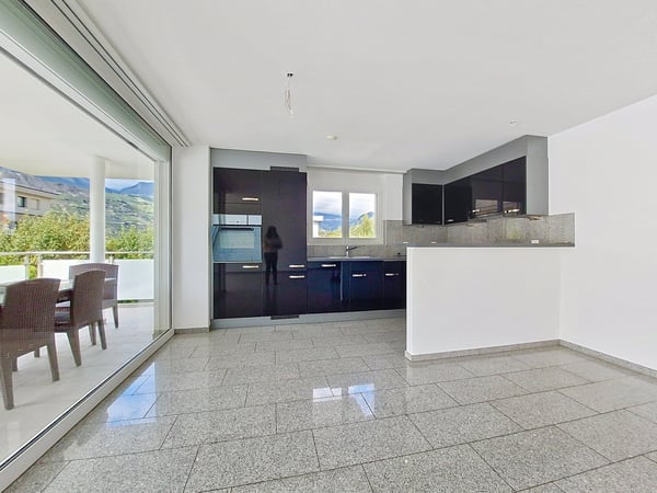 Sion, appartement de 4.5 pièces avec 2 places de parc à Grand-Champsec 2