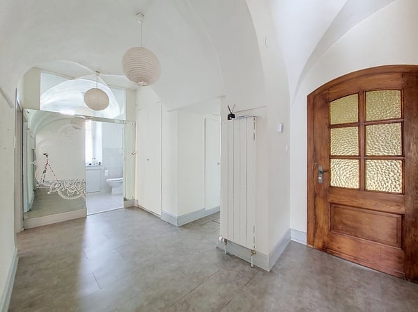 Sion, maison historique au cœur de la vieille ville composé de 5 appartements et 2 bureaux 19