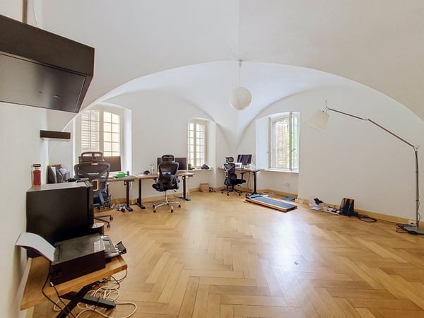 Sion, maison historique au cœur de la vieille ville composé de 5 appartements et 2 bureaux 27
