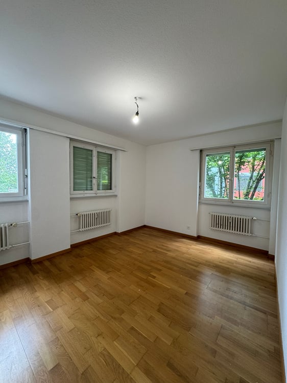 Attraktive 3.5-Zimmerwohnung im Erdgeschoss mit eigenem Gartensitzplatz 8