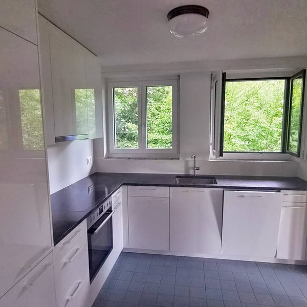 5.5-Zimmer in herrschaftlichem Haus mit grossem Balkon 11