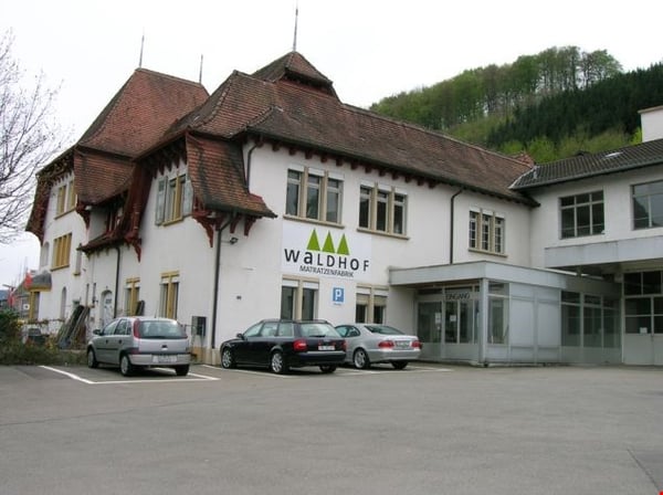 Büro, Gewerbe- oder Atelierraum beim Bahnhof Kehrsatz 4