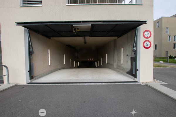 separate Garagenboxen in Einstellhalle zu vermieten 3