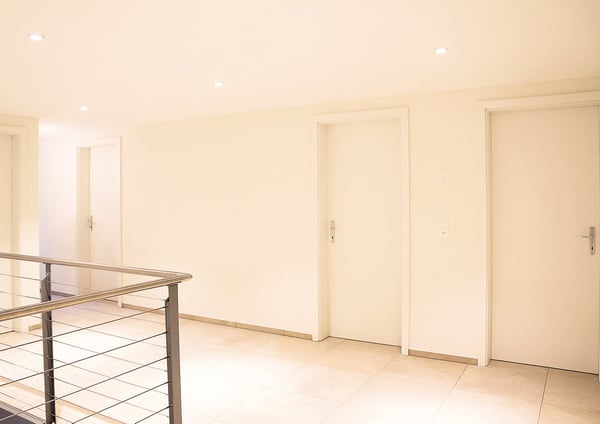 Exklusive 6.5-Zimmer-Wohnung in idyllischem Bauernhaus in Utzigen zu vermieten 9