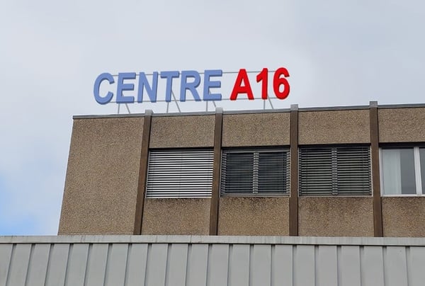 Espace de stockage et commercial Centre A 16 1
