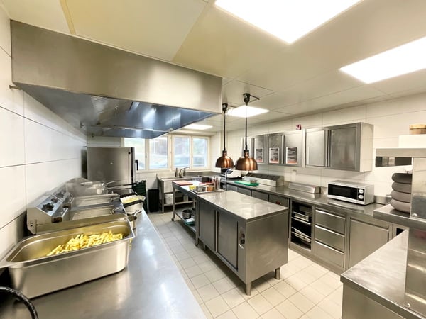 Ensemble hôtelier et restaurant avec appartement de fonction 10