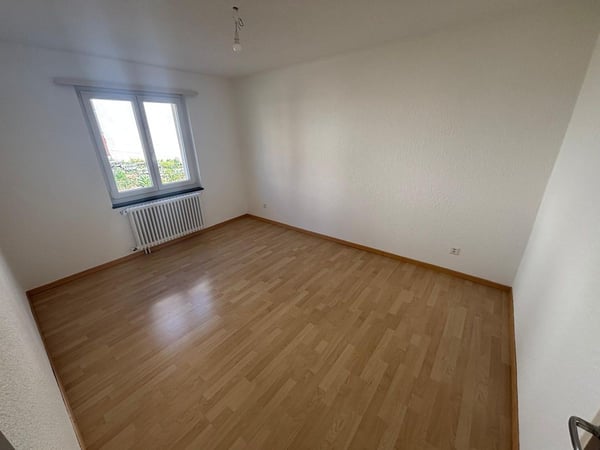 Appartement 2½ pièces entièrement rénové à Montfaucon 6