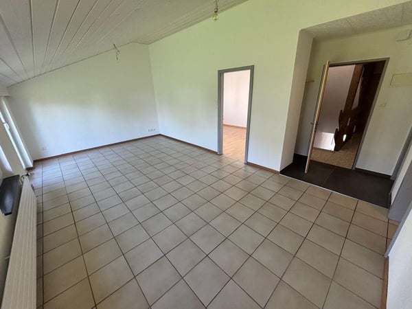 Appartement 2½ pièces entièrement rénové à Montfaucon 5
