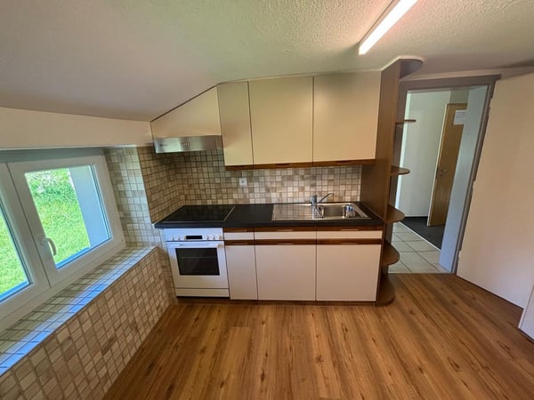 Appartement 2½ pièces entièrement rénové à Montfaucon 2