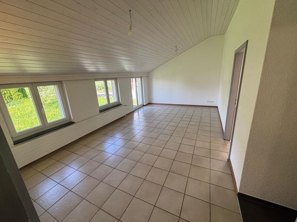 Appartement 2½ pièces entièrement rénové à Montfaucon 4