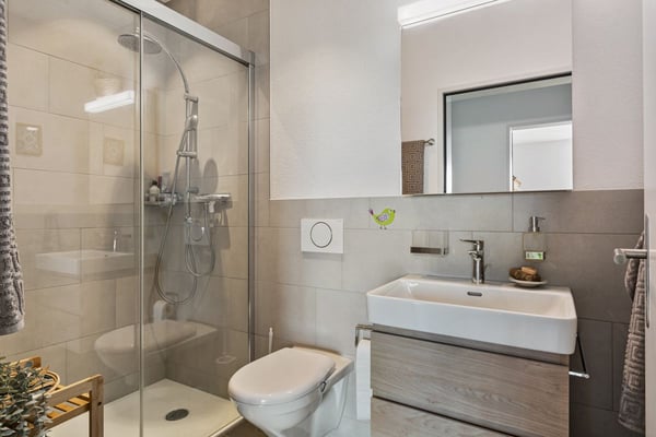 Zeitlose Eleganz trifft Wohnkomfort - 3.5-Zimmer-Wohnung in Meinisberg 8