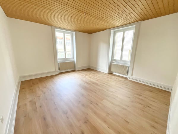 Charmant appartement de 4 pièces avec grande terrasse au coeur de Tramelan 7