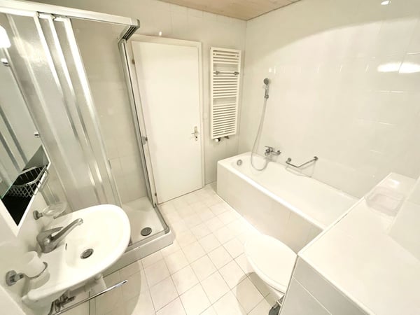 Charmant appartement de 4 pièces avec grande terrasse au coeur de Tramelan 4