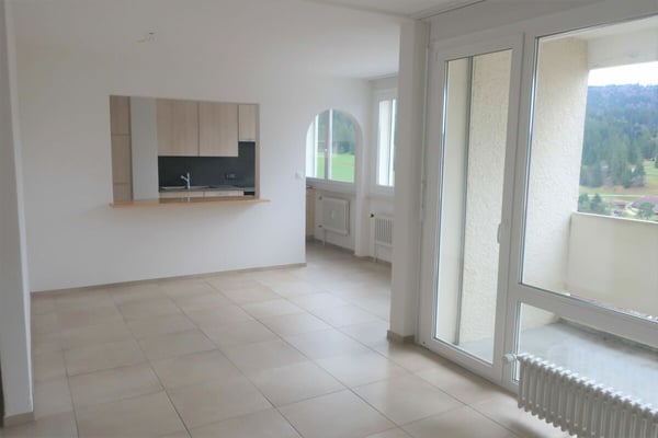 Appartement de 2 pièces avec balcon et ascenseur 2