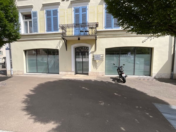 Locaux avec vitrines idéalement situé au coeur de Delémont 8