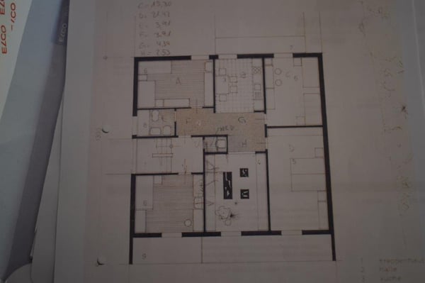 1.5-Zi Dach-Wohnung 8