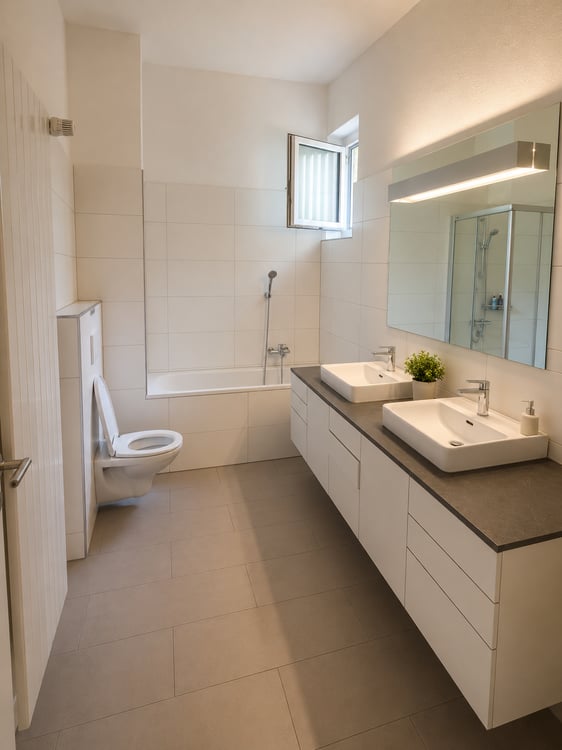 Geräumige 6.5 Zimmerwohnung im Zentrum, mit Dachterrasse, INKL. GARAGE 10