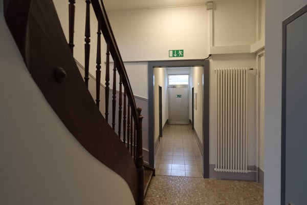 Mietshaus mit Wohn- und Gewerbebereich 6