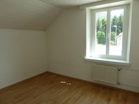 Charmanter Apartment mit 2 Zimmern im Herzen von Moutier 3