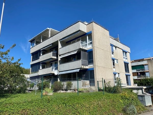 Geräumige und helle 1.5-Zimmer-Wohnung mit Balkon 1