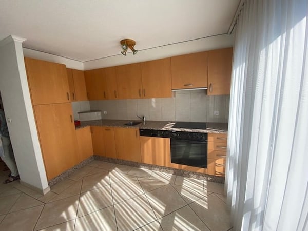 Geräumige und helle 1.5-Zimmer-Wohnung mit Balkon 5