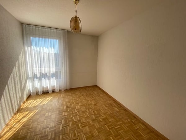 Geräumige und helle 1.5-Zimmer-Wohnung mit Balkon 8