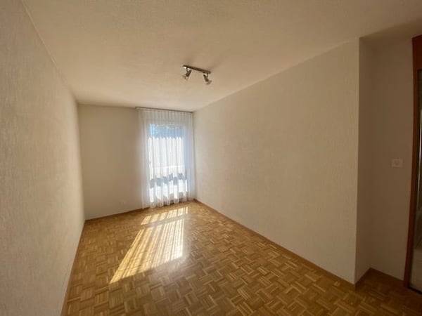 Geräumige und helle 1.5-Zimmer-Wohnung mit Balkon 9