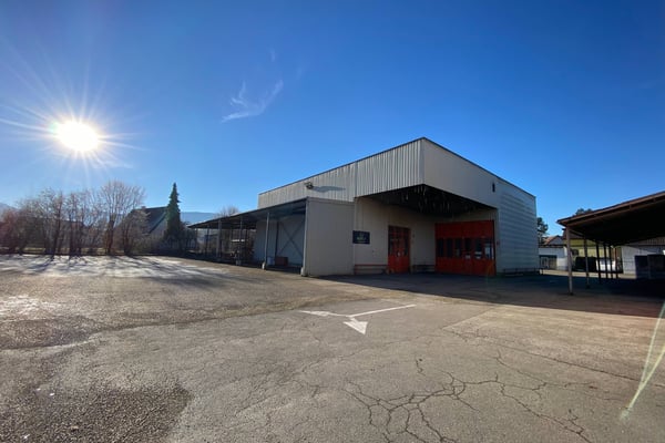 Außenabdeckung für Lagerzwecke in Delémont zu vermieten 1
