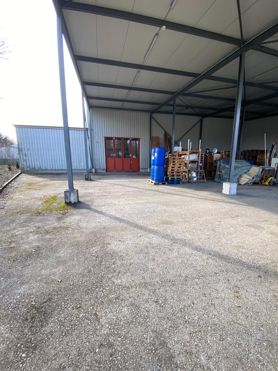 Außenabdeckung für Lagerzwecke in Delémont zu vermieten 3