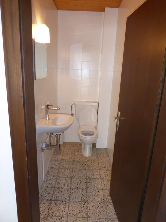 Lumineux et spacieux local commercial au rez-de-chaussée 7