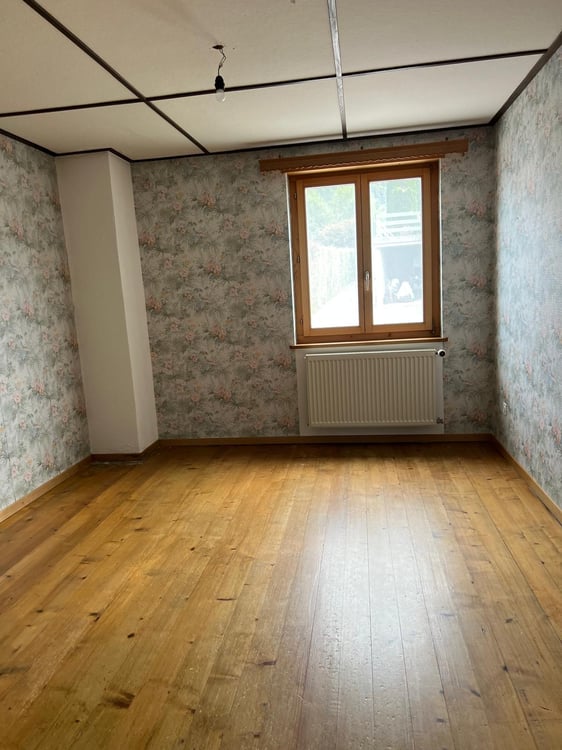 Petite maison individuelle de 4 pièces avec garage et dépendances 8