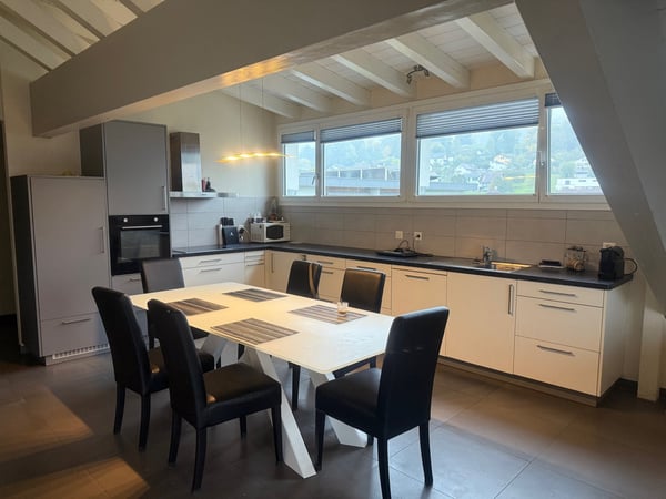 Superbe logement de 4,5 pièces au 2e étage 1