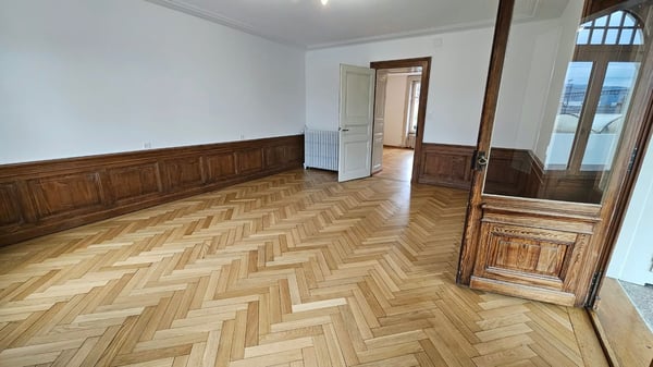 Très grand appartement de 3,5 pièces avec terrasse de 48m2 10