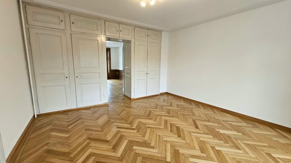 Très grand appartement de 3,5 pièces avec terrasse de 48m2 8