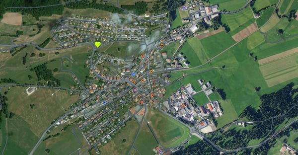 Maison moderne en madrier thermo-chauffé, avec garage, terrasse et jardin 13