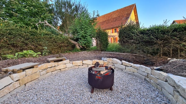 Spacieuse maison avec jardin, écurie, grange / Geräumiges Haus mit Garten, Stall, Scheune 9